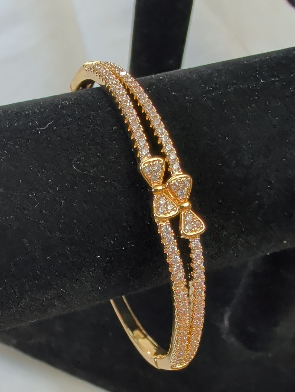 NWOT (418) Gold Plated Double Row Ribbon 🎀 Bow Pavé Crystal Bangle
